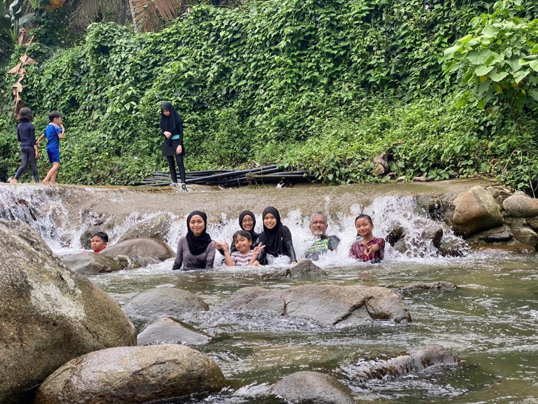 Vila Lopoh Waterfront Budget Chalets Hulu Langat Exteriér fotografie