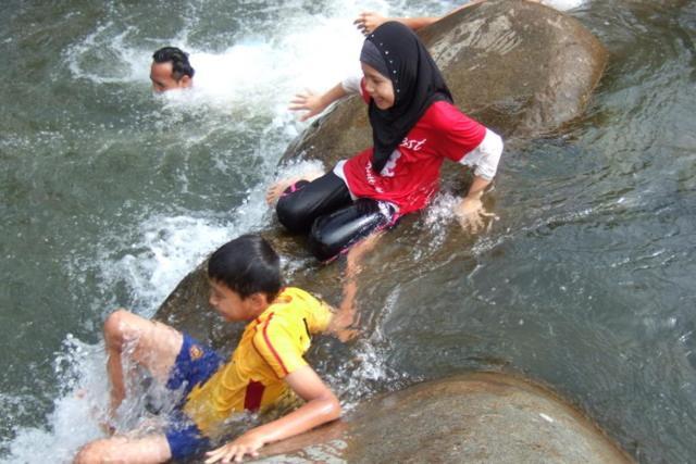 Vila Lopoh Waterfront Budget Chalets Hulu Langat Exteriér fotografie