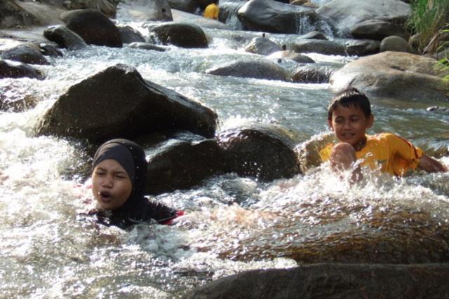 Vila Lopoh Waterfront Budget Chalets Hulu Langat Exteriér fotografie