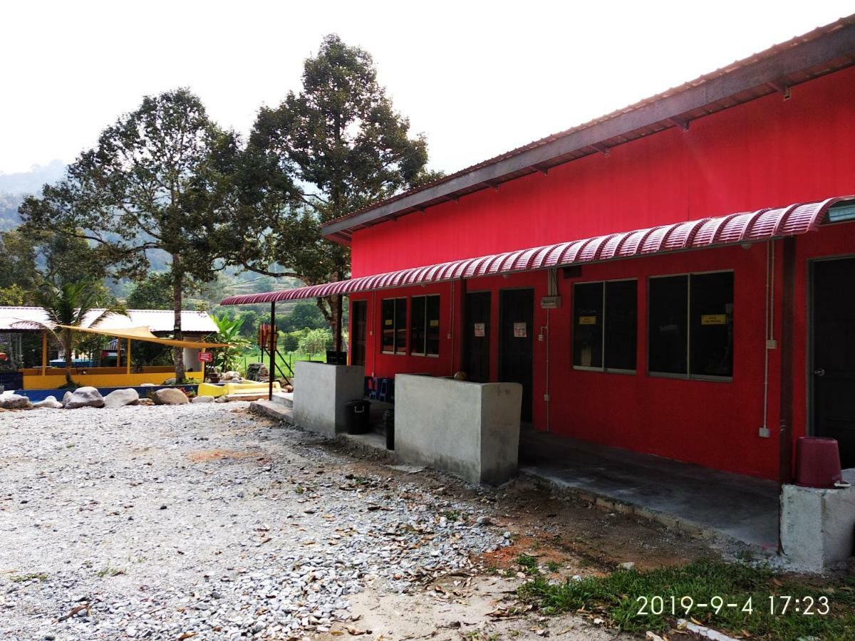 Vila Lopoh Waterfront Budget Chalets Hulu Langat Exteriér fotografie