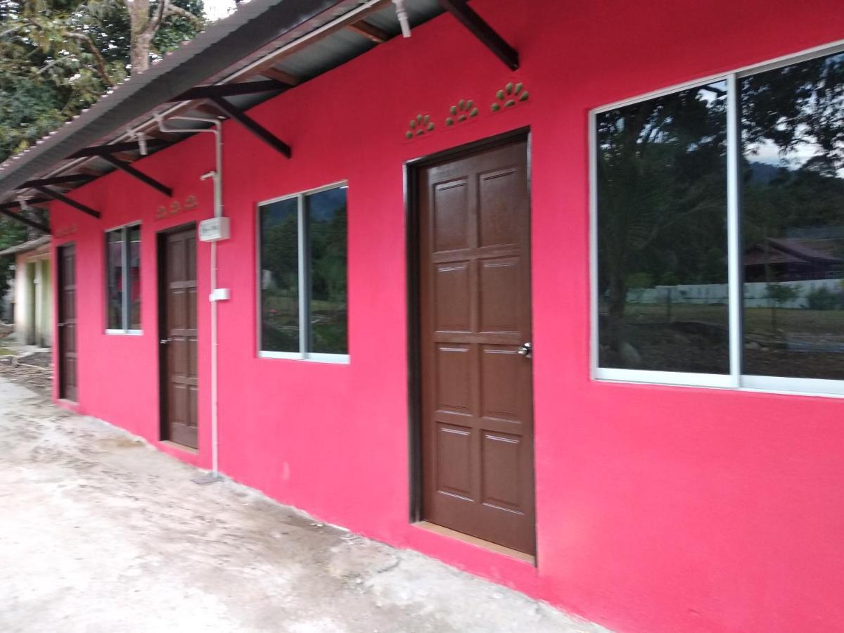 Vila Lopoh Waterfront Budget Chalets Hulu Langat Exteriér fotografie